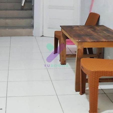 New Jasmine Guest House By Yurooms Blitar Bagian luar foto