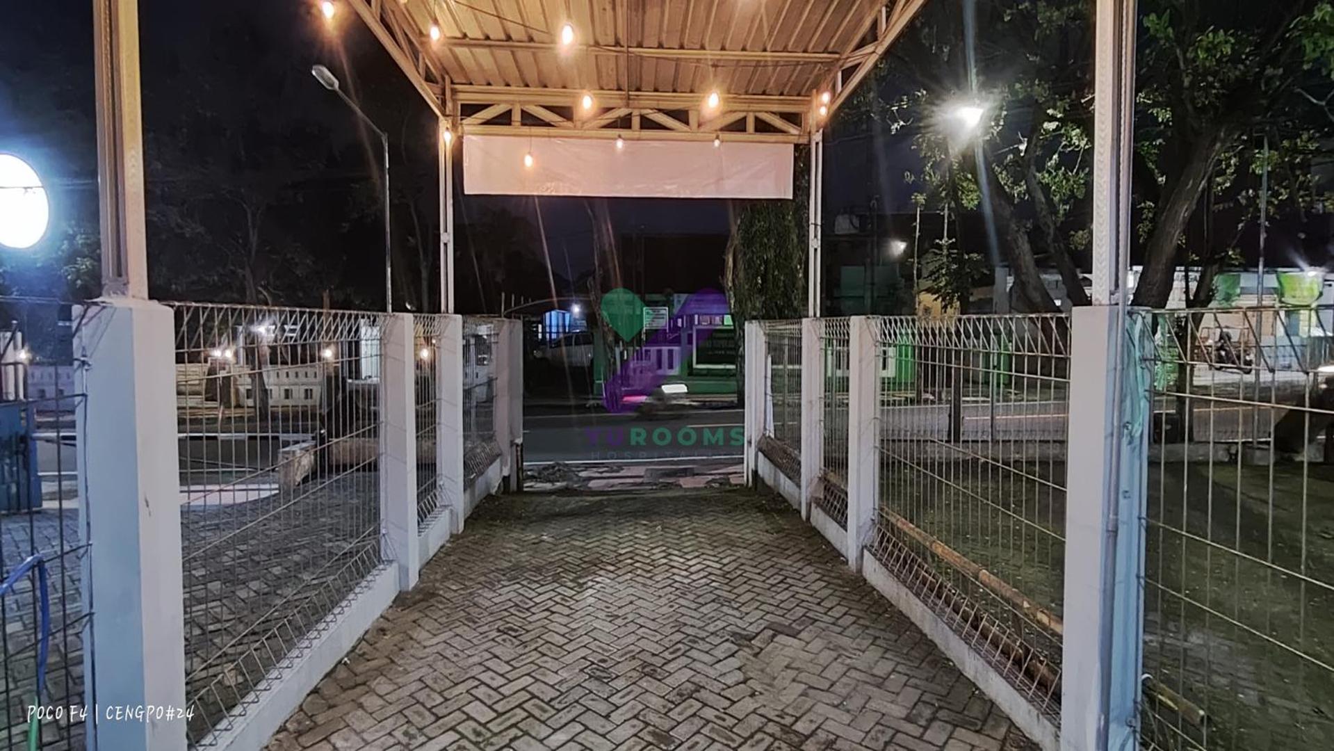 New Jasmine Guest House By Yurooms Blitar Bagian luar foto